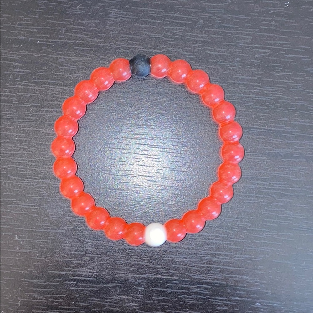 red lokai bracelet